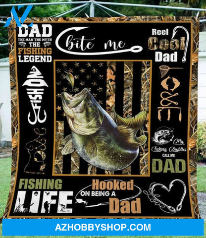 Fishing Blanket, Hooked On Being A Dad Fishing Gift Fleece Blanket Gift For Dad