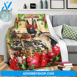 German Shepherd Merry Christmas Cute Blanket Gift for Dog Lovers Birthday Gift Home Decor Bedding Couch Sofa Soft and Comfy Cozy