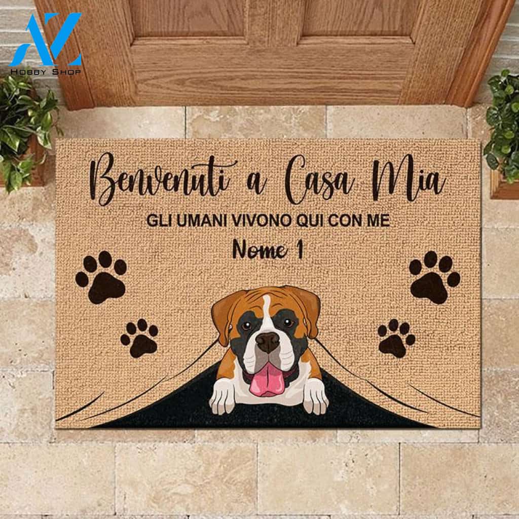 Gli umani vivono qui con me Italian - Funny Personalized Cat Doormat 