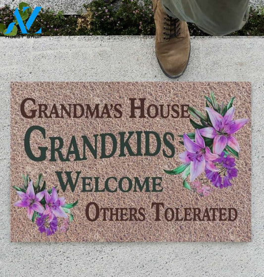 Grandma's House Grandkids Welcome Others Tolerated Indoor and Outdoor Doormat Warm House Gift Welcome Mat Gift For Grandma Birthday Gift