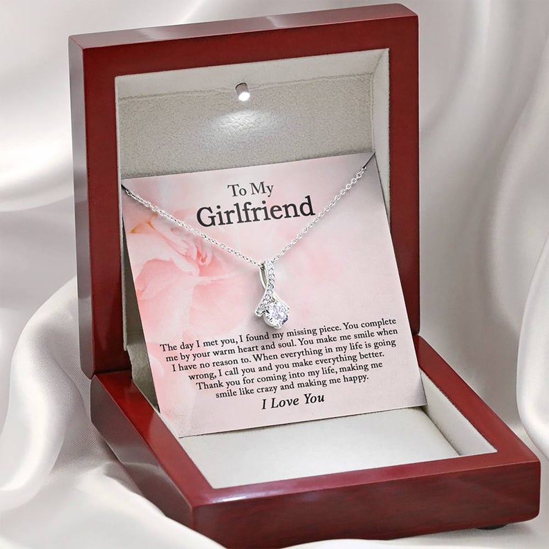 To My Girlfriend Necklace, Anniversary Gift for Girlfriend, Girlfriend Necklace, Girlfriend Birthday, Valentines Day Gift For Girlfriend, Alluring Beauty Necklace