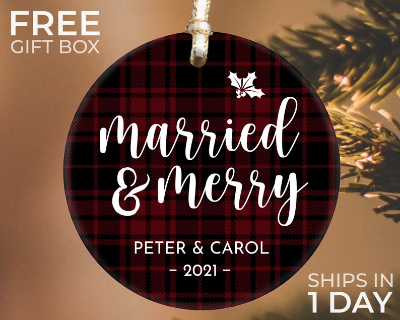 First Christmas Married Ornament, Personalized Marriage Keepsake, Custom Married Couple Ornament, Mr And Mrs Ornament, Anniversary Ornament