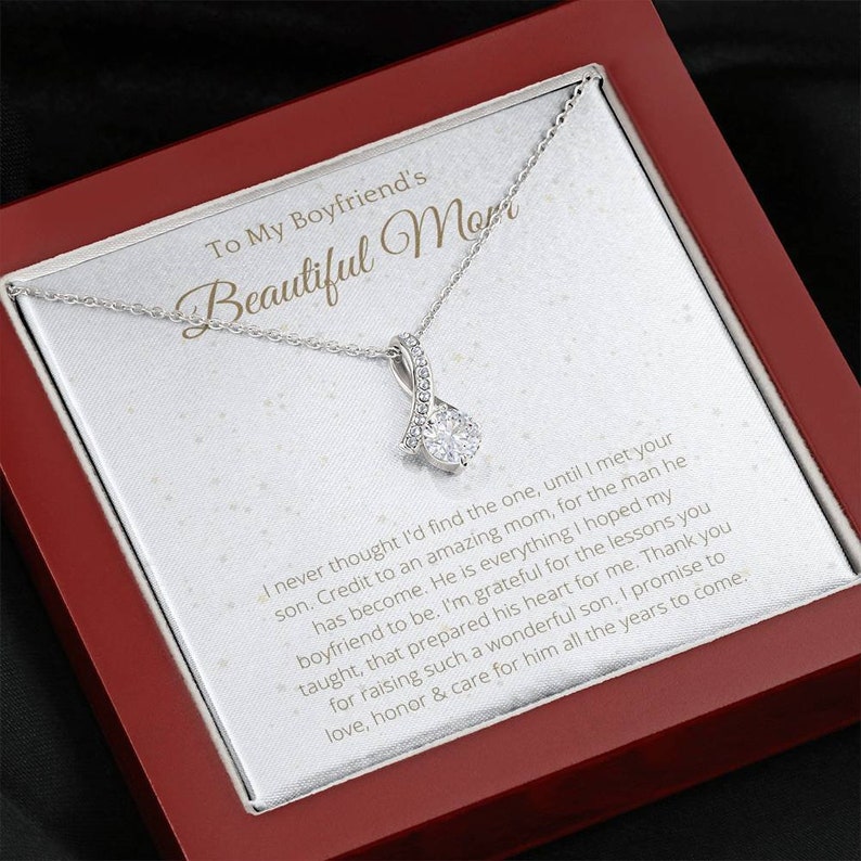 To My Boyfriend's Beautiful Mom Necklace Gift - I never thought I'd find the one, until I met your son Alluring Beauty Necklace LX335B