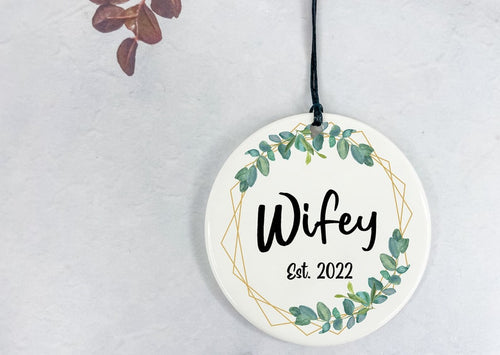 Anniversary Gift For Wifey / Botanical Personalised Ceramic Circle / Personalised Message On Back