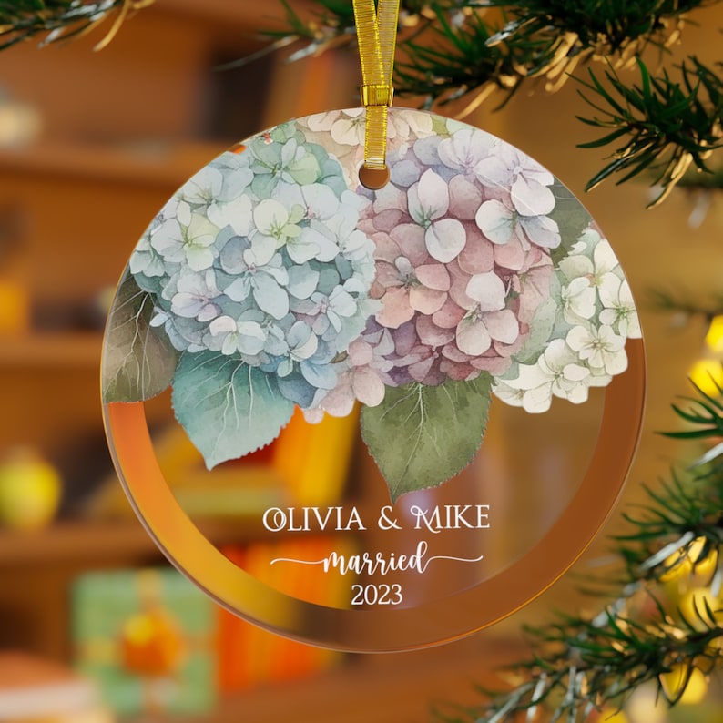 Hydrangea Married Ornament Gift Newlywed Gift Mr & Mrs Christmas Ornament Personalized Mr Mrs Wedding Ornament Wedding Gift Keepsake Couple