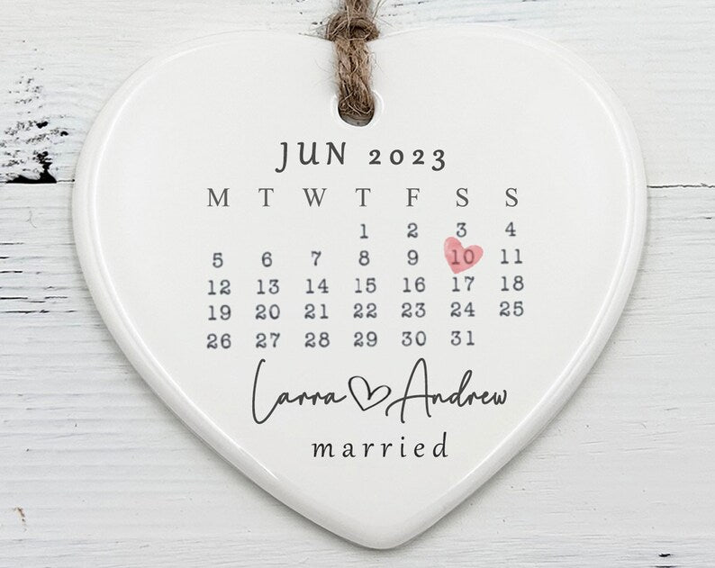 Married Ornament, Wedding Date Ornament, Wedding Gift, Newlywed Gift, Calendar, Anniversary Gift, Engagement Gift, Ceramic Heart, Keepsake
