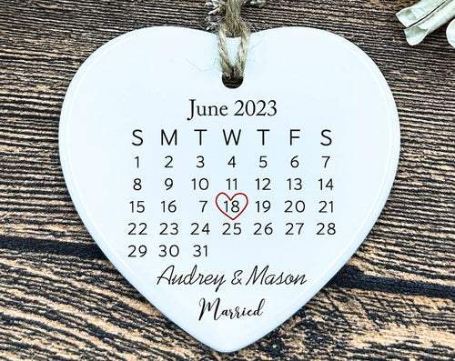 Married Ornament, Wedding Date Ornament, Wedding Gift, Anniversary Gift, Calendar, Our First Christmas, Newlywed Gift, Couple Gift