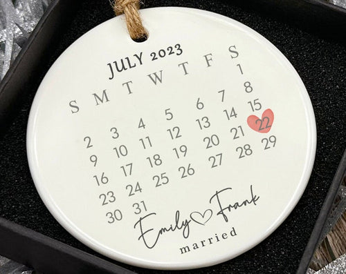 Wedding Date Ornament, Couple Gift Wedding Gift, Married Ornament, Newlywed Gift, Calendar Ornaments, Anniversary Gift, The Day We Married