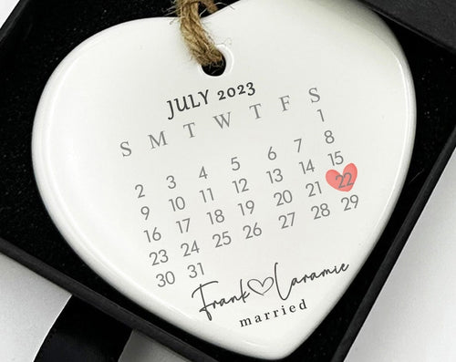 Couple Gift Wedding Gift, Married Ornament, Wedding Date Ornament, Newlywed Gift, Calendar Ornaments, Anniversary Gift, Our First Christmas