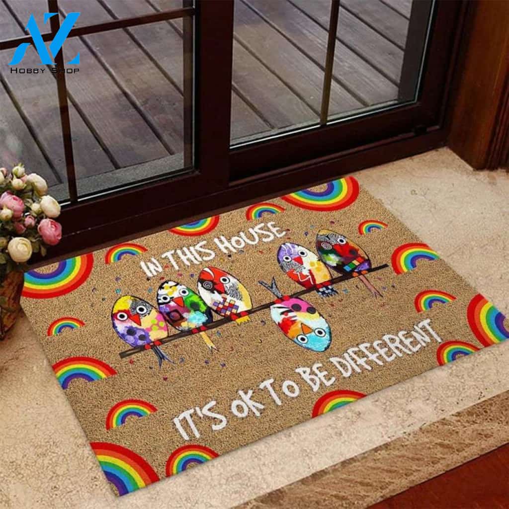 IN THIS HOUSE IT'S OK TO BE DIFFERENT LGBT - WELCOME DOORMAT Indoor And Outdoor Doormat Gift For Friend Family Birthday Gift Decor Warm House Gift Welcome Mat