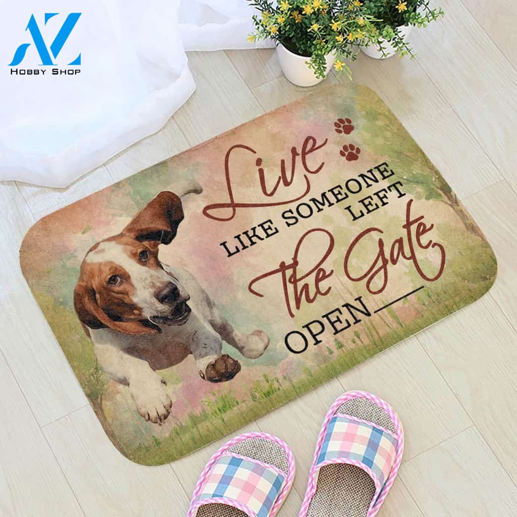 Live Like Someone Left The Gate Open Basset Hound Doormat | Welcome Mat | House Warming Gift