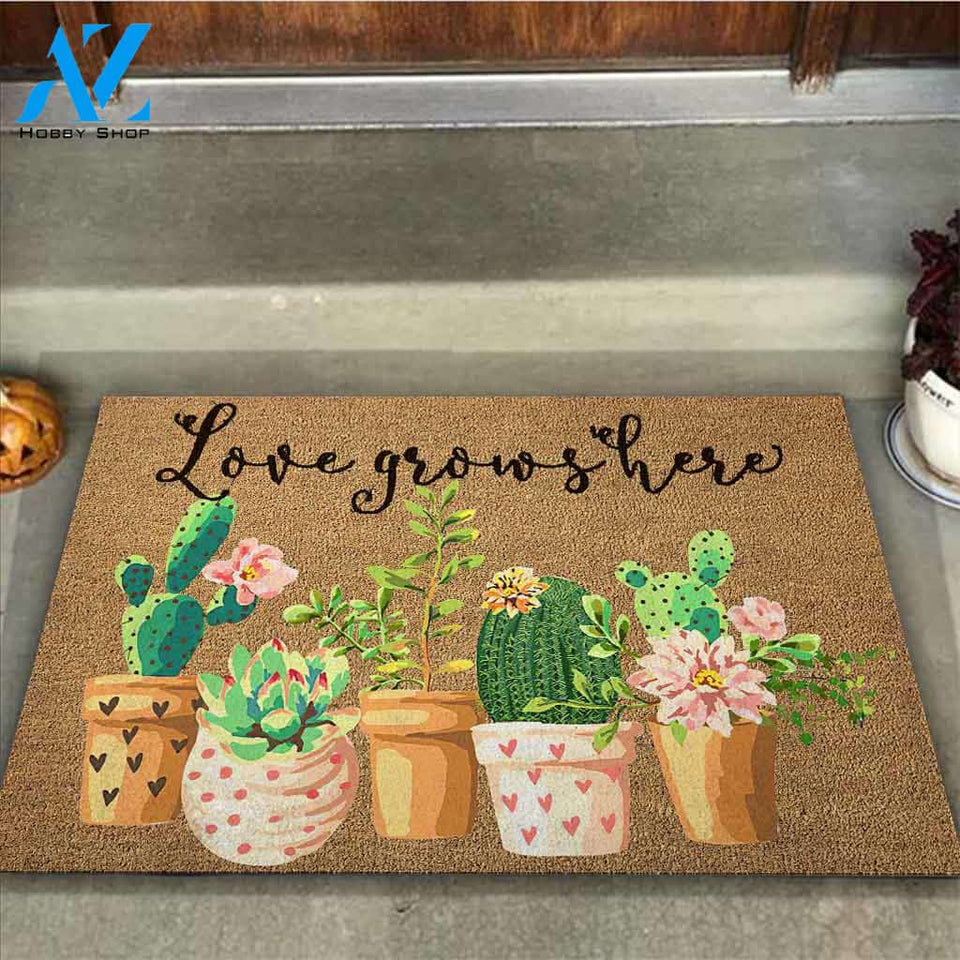 Love Grows Here - Cactus Coir Pattern Print Doormat
