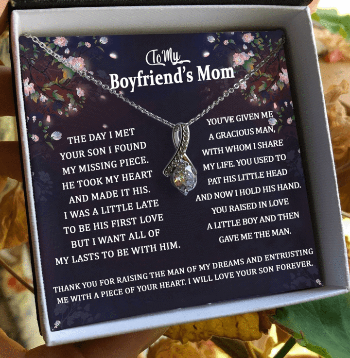 To My Boyfriend's Mom Necklace Gift The day I met your son I found my missing piece Alluring Beauty Necklace LX345F
