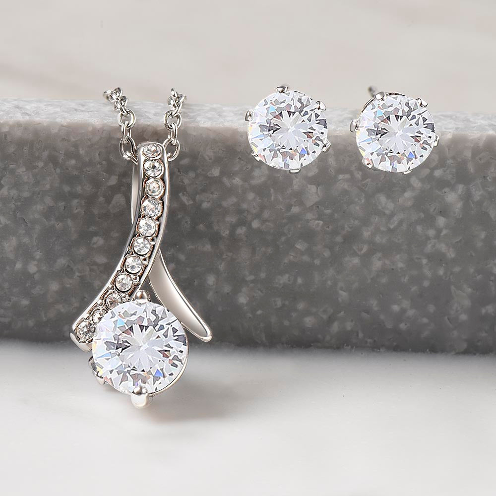The Love Between a Mother and Son Alluring Beauty Necklace Earring Set