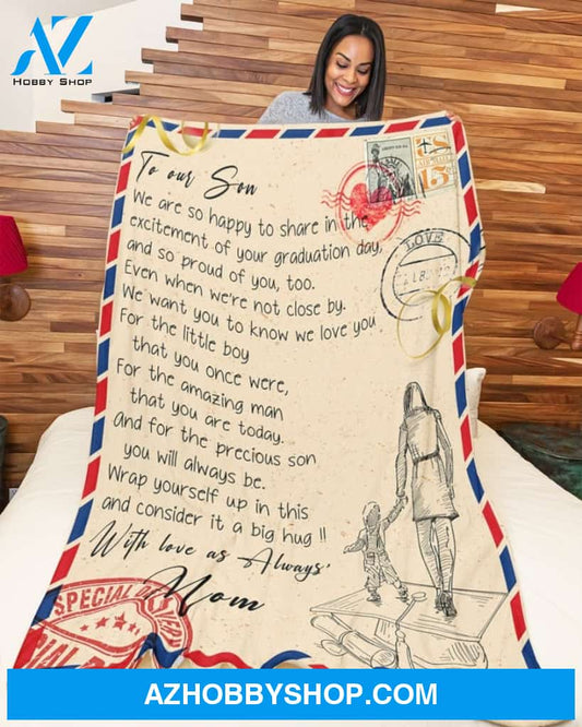 Mom To Senior Son 2021 Letter Fleece Blanket Graduation Gift