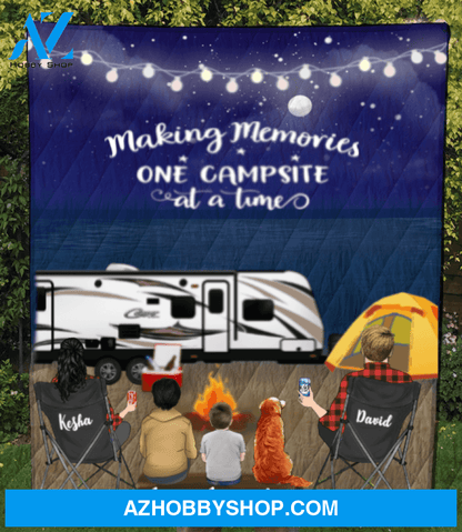 Personalized camping quilt blanket gift idea for the whole family - Parents, 1 Teen, 1 Kid & 1 Pet night beach camping Quilt