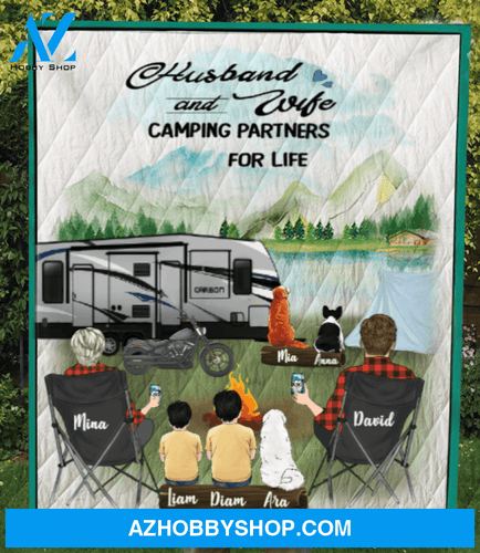 Personalized camping blanket gift idea for the whole family - Parents with 2 Kids & 3 Pets Quilt Blanket - Full camper option