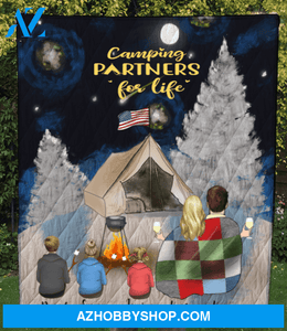 Personalized camping blanket gift idea for the whole family, camping lovers - Parents & 3 Kids winter camping quilt