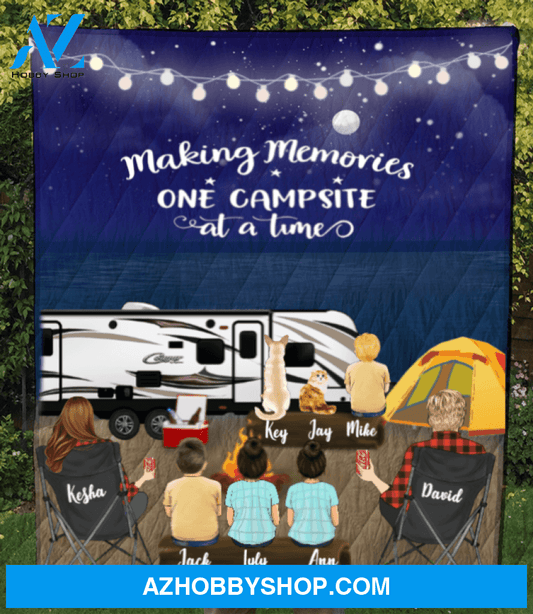 Personalized cat, dog & owner blanket gift idea for the whole family - Parents, 4 Kids & 2 Pets night beach camping quilt blanket