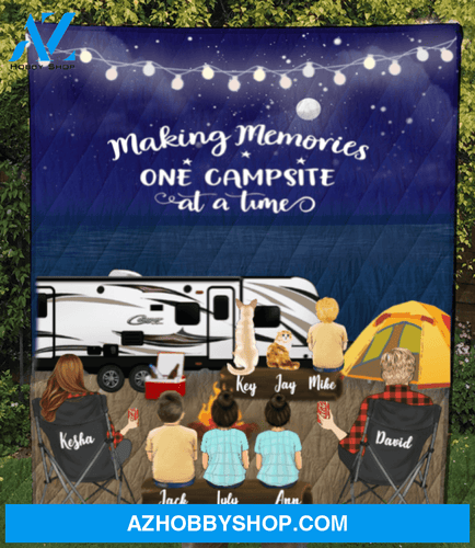 Personalized cat, dog & owner blanket gift idea for the whole family - Parents, 4 Kids & 2 Pets night beach camping quilt blanket
