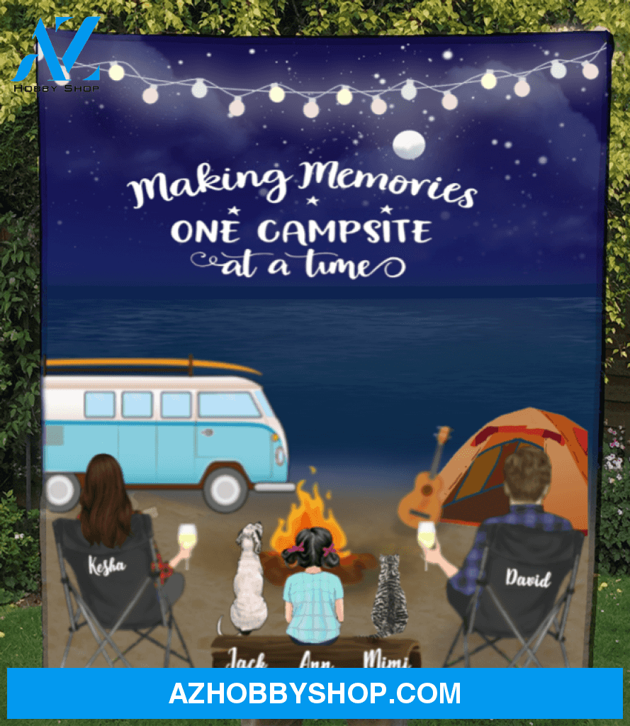Personalized cat, dog & owners blanket gift idea for the whole family - 1 Kid, 1 Dog & 1 Cat night beach camping fleece blanket