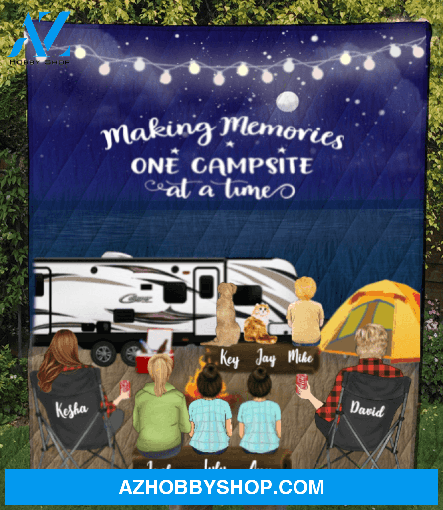 Personalized cat, dog & owners camping blanket gift idea for the whole family - Parents, 1 Teen, 3 Kids & 2 Pets night beach camping quilt