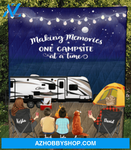 Personalized cat, dog & owners camping blanket gift idea for the whole family - Parents, 2 Kids & 1 Pet night beach camping quilt
