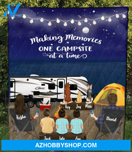Personalized cat, dog & owners camping blanket gift idea for the whole family - Parents, 3 Kids & 3 Pets night beach camping quilt