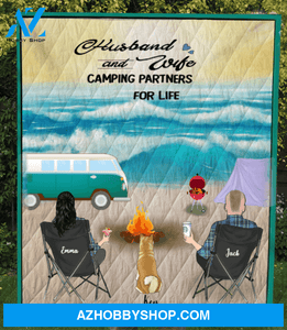 Personalized dog & owners camping blanket gift idea for the whole family, dog lovers - Couple & 1 Dog beach camping quilt - Husband and wife camping partners for life