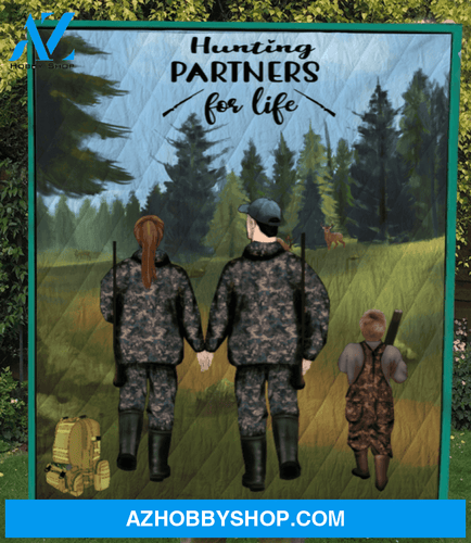 Personalized Family Blanket, gift idea for the whole family, Hunting Family - Hunter Couple & 1 Kid Personalized Quilt Blanket