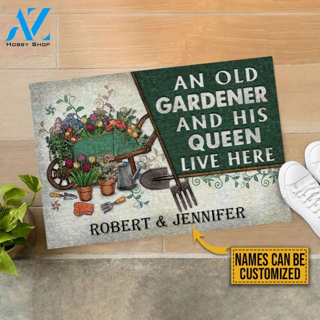 Personalized Garden Old Couple Live Here Customized Doormat