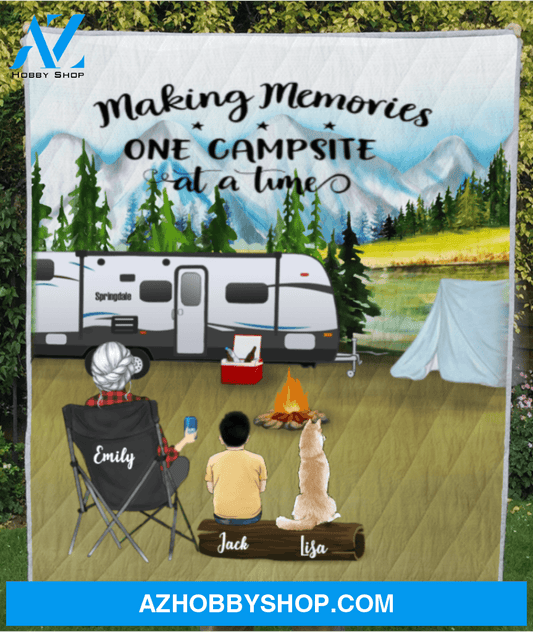 Personalized gift for single mom - Mom with 1 kid and 1 pet mountain camping quilt blanket - Making Memories One Campsite At A Time