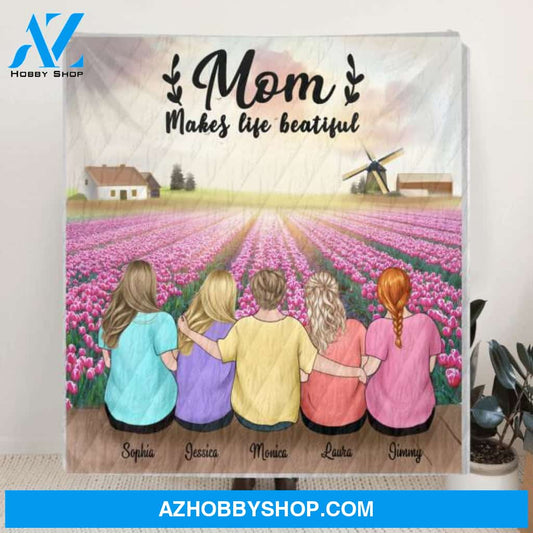 Personalized Mother's Day Gift From Daughter To Mom - Mom and 4 Daughters Quilt Blanket - Happiness Is A Mom's Hug - Mother's Day 2021 - 3KGEII