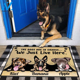 Gosszy - Personalized The Dogs Are In Charge Dog Doormat With Anti-slip Rubber, Dog Breeds & Text Can Change, Funny Welcome Doormat, Non-Woven Fabric Doormat