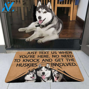 TO KNOCK AND GET THE HUSKIES INVOLVED Doormat 23.6" x 15.7" | Welcome Mat | House Warming Gift