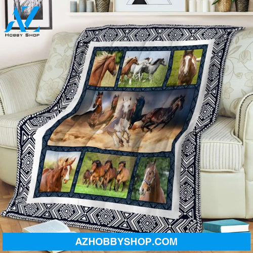 Wild Horses Fleece Blanket Wild Animal Blanket Gift For Family Birthday Gift Couple Gift Children Gift Parents Gift Home Decor Bedding Couch Sofa Soft and Comfy Cozy