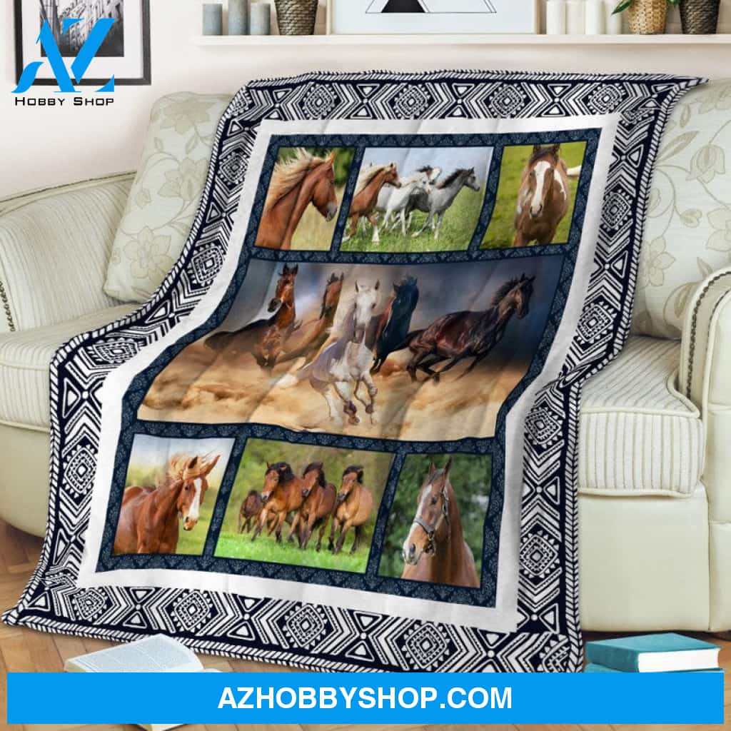 Wild Horses Fleece Blanket Wild Animal Blanket Gift For Family Birthday Gift Couple Gift Children Gift Parents Gift Home Decor Bedding Couch Sofa Soft and Comfy Cozy
