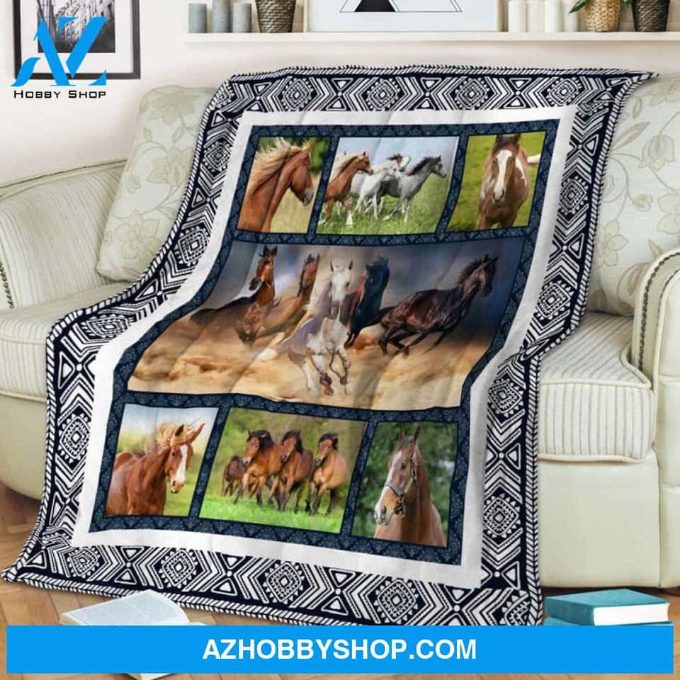 Wild Horses Fleece Blanket Wild Animal Blanket Gift For Family Birthday Gift Couple Gift Children Gift Parents Gift Home Decor Bedding Couch Sofa Soft and Comfy Cozy