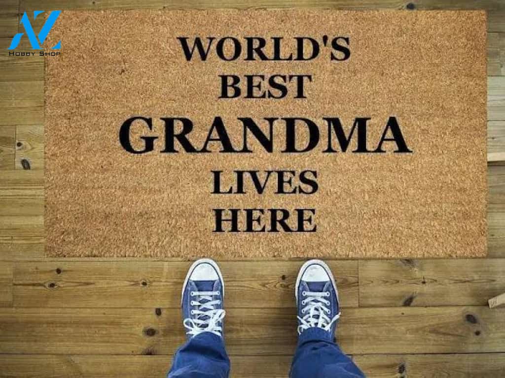 World's Best Grandma Lives Here Indoor and Outdoor Doormat Warm House Gift Welcome Mat Gift for Friend Family